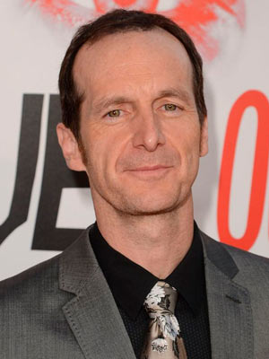 Денис О’Хэйр в роли Уолли